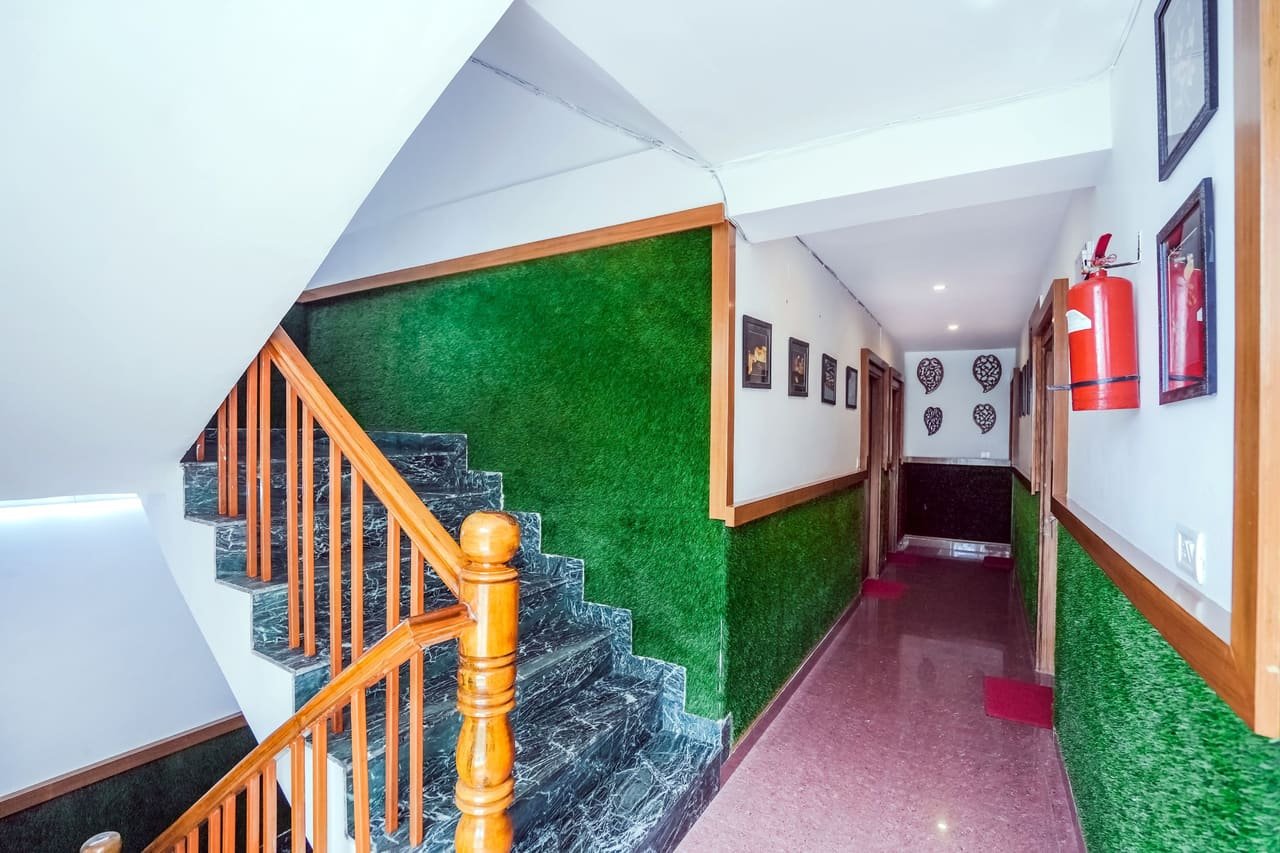 Marble staircase to the upper floors