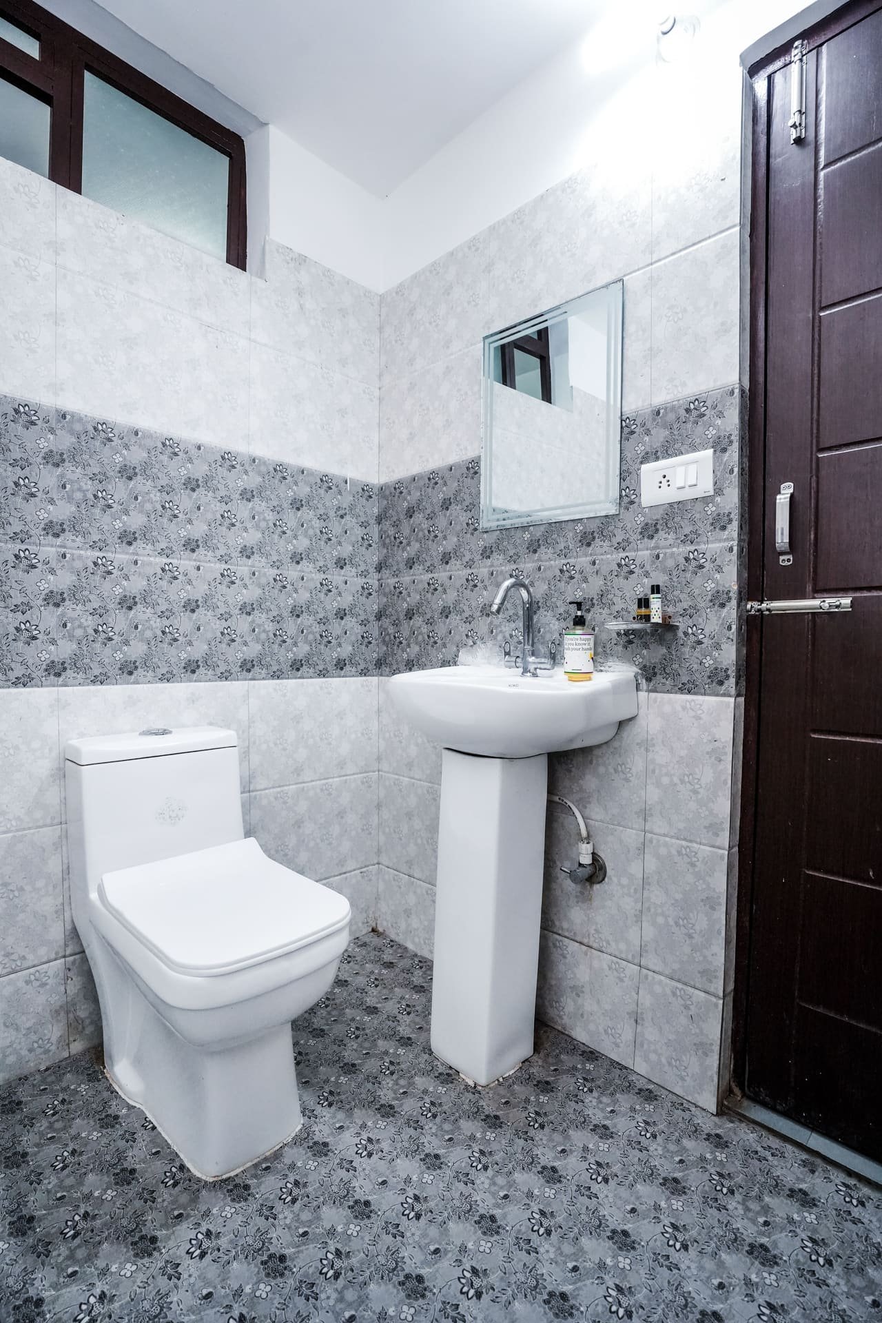 Modern bathroom fittings and mirror