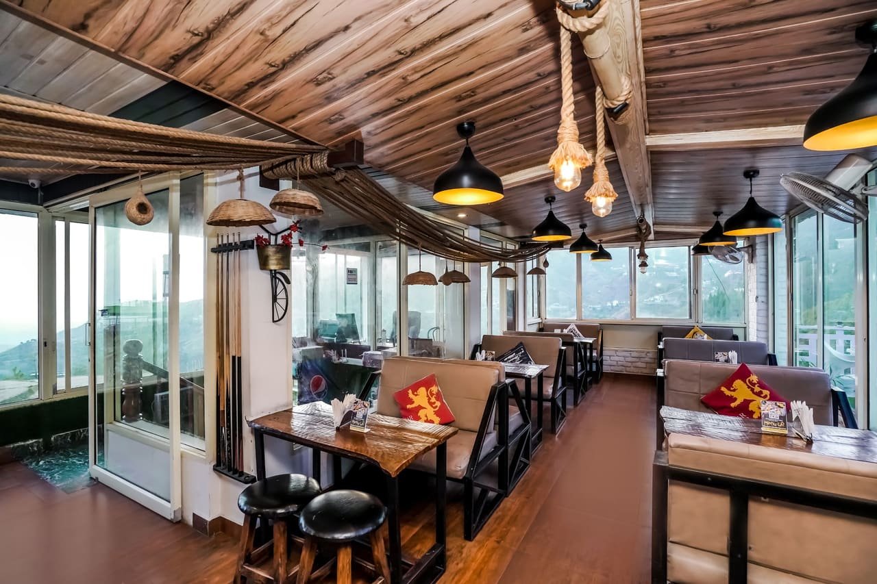 Window banquettes in the dining hall