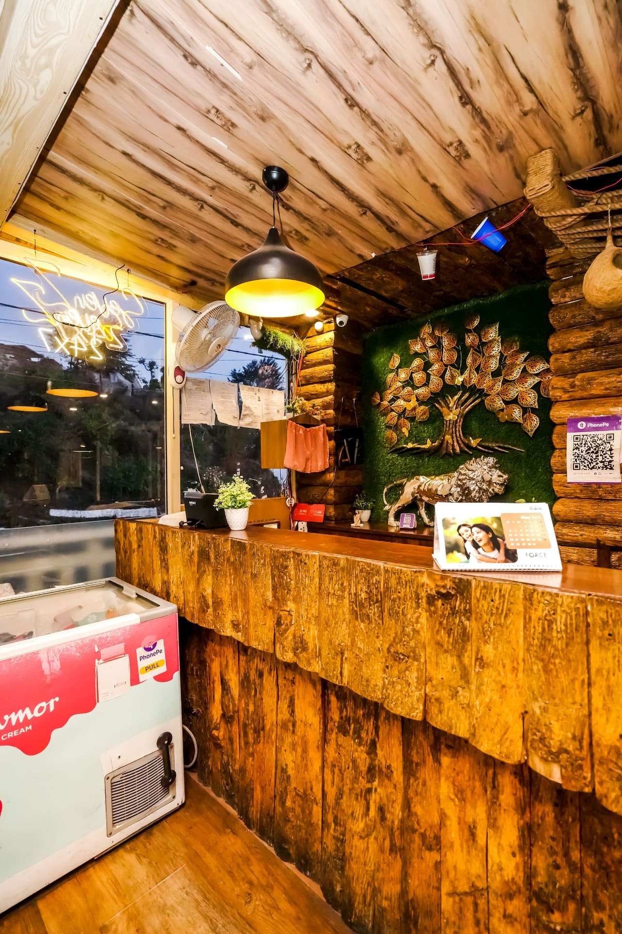 The counter at the front of the restaurant
